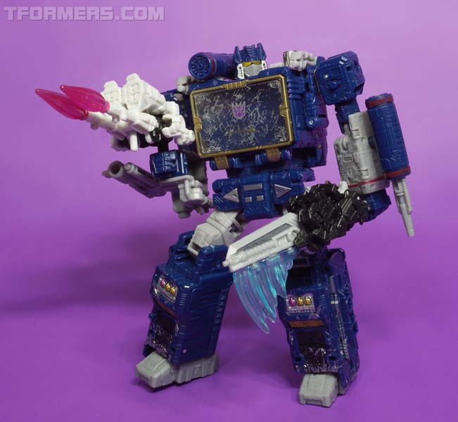 War For Cybertron Siege Soundwave Voyager Figure  (33 of 55)